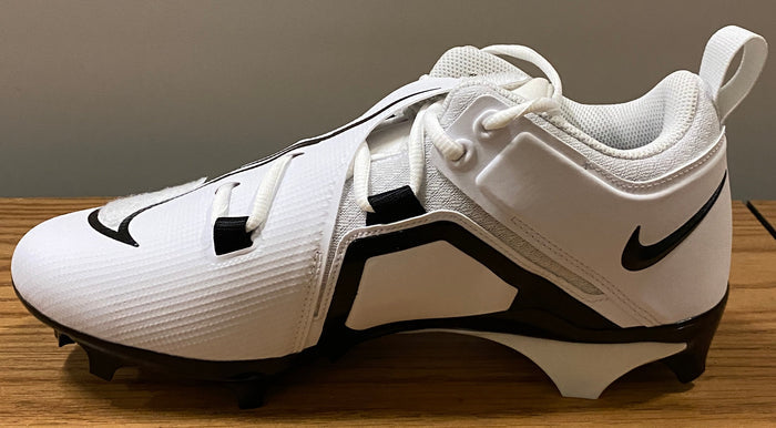 Alpha Menace Pro 3 Low P Football Cleats Size 11 (White)
