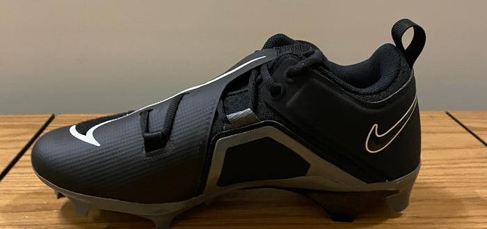 Alpha Menace Pro 3 Low P Football Cleats Size 11.5 (Black)