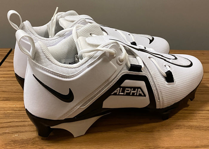 Alpha Menace Pro 3 Low P Football Cleats Size 9.5 (White)