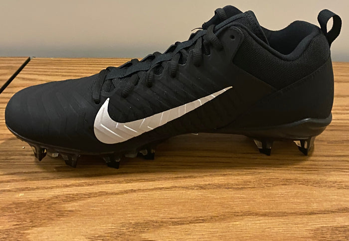 Alpha Menace Pro Low P Football Cleats Size 9.5 (Black)
