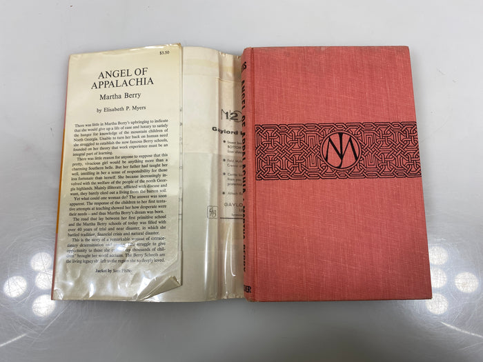 Angel of Appalachia Martha Berry by Myers 1968 Ex-library HCDJ