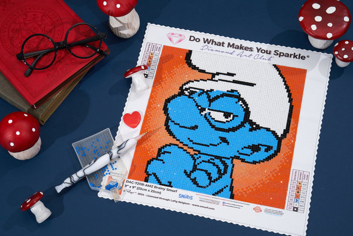 Diamond Painting Brainy Smurf 9" x 9" (23cm x 23cm) / Round with 7 Colors including 1 Glow In The Dark Diamond / 6,724