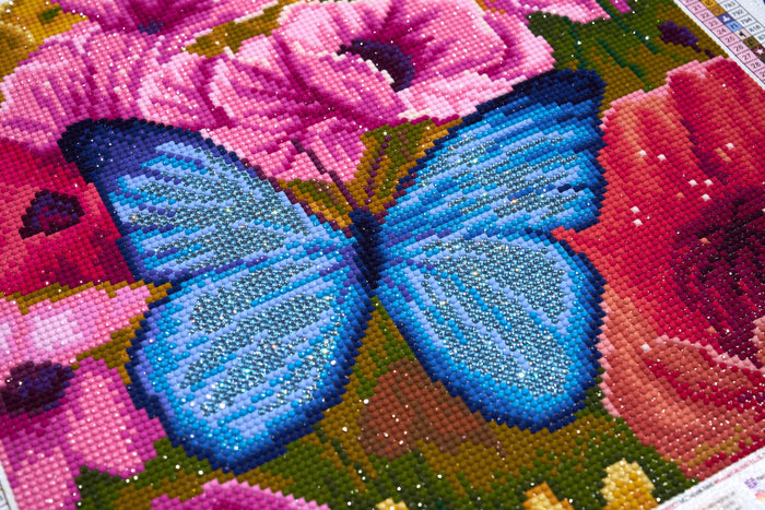 Diamond Painting Butterfly Meadow 13" x 13" (33cm x 33cm) / Round with 52 Colors including 1 Iridescent Diamond and 3 Fairy Dust Diamonds / 14,400