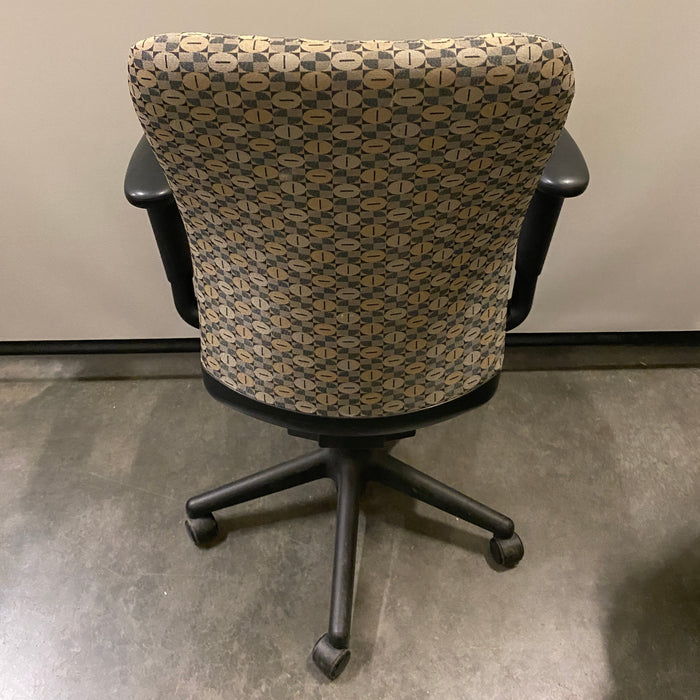 Haworth #052404 Patterned Tan Adjustable Office Chair