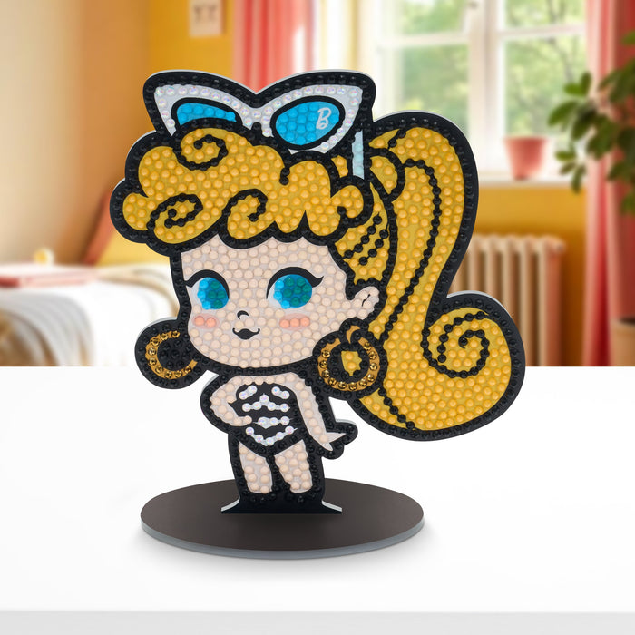 Diamond Painting Sparkle Pals™ - 1959 1st Barbie™ 5.7" x 5" (14.6cm x 12.7cm) / Round with 9 Colors Including 1 AB and 1 Electro Diamond and 1 Fairy Dust Diamond / 965