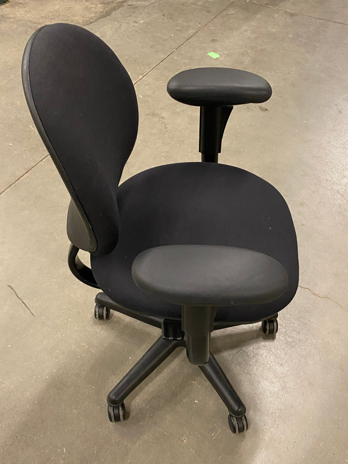 Steelcase Black Cushioned Adjustable Office Chair